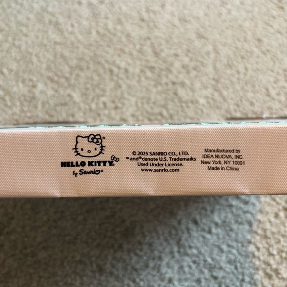 Hello Kitty Textured Canvas NEW Christmas Textured Rectangular Art Decor - Picture 4 of 5
